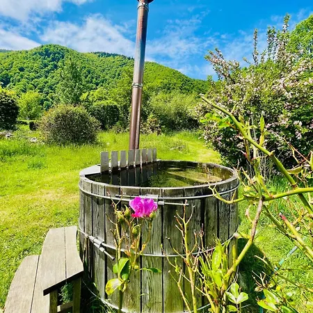 Le Portillon Des Fees Bed & Breakfast Sost