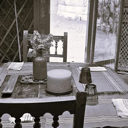 Le Portillon Des Fees Bed & Breakfast *