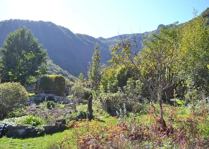 Le Portillon Des Fées Sost